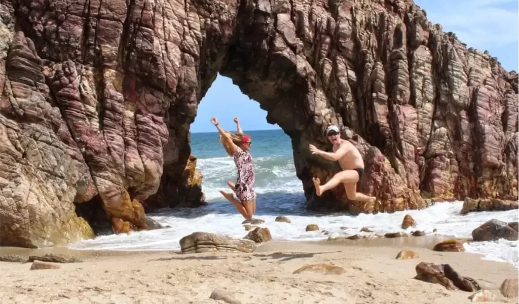 Pedra Furada em Jericoacoara no passeio da Coco Verde Turismo